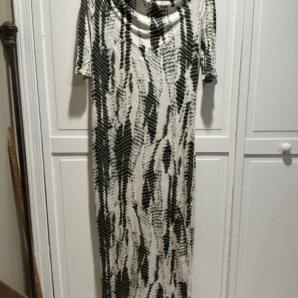 Ted Baker Elegant Green‎ and White Maxi Dress